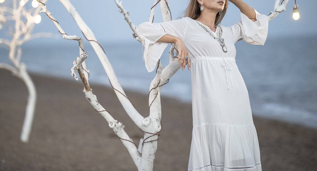 Trouver son style en s'inspirant des essentiels de la mode
